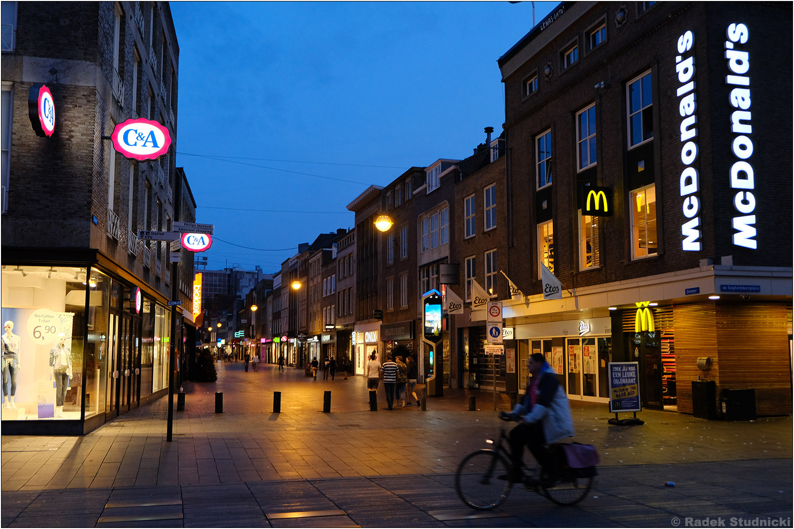 Eindhoven nocą