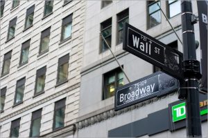 Skrzyżowanie Wall Street i Broadwayu