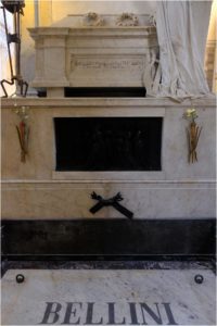 Grób Belliniego