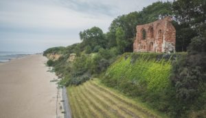 Ruiny kościoła w Trzęsaczu