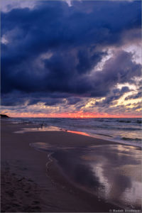 Nocne niebo nad Bałtykiem